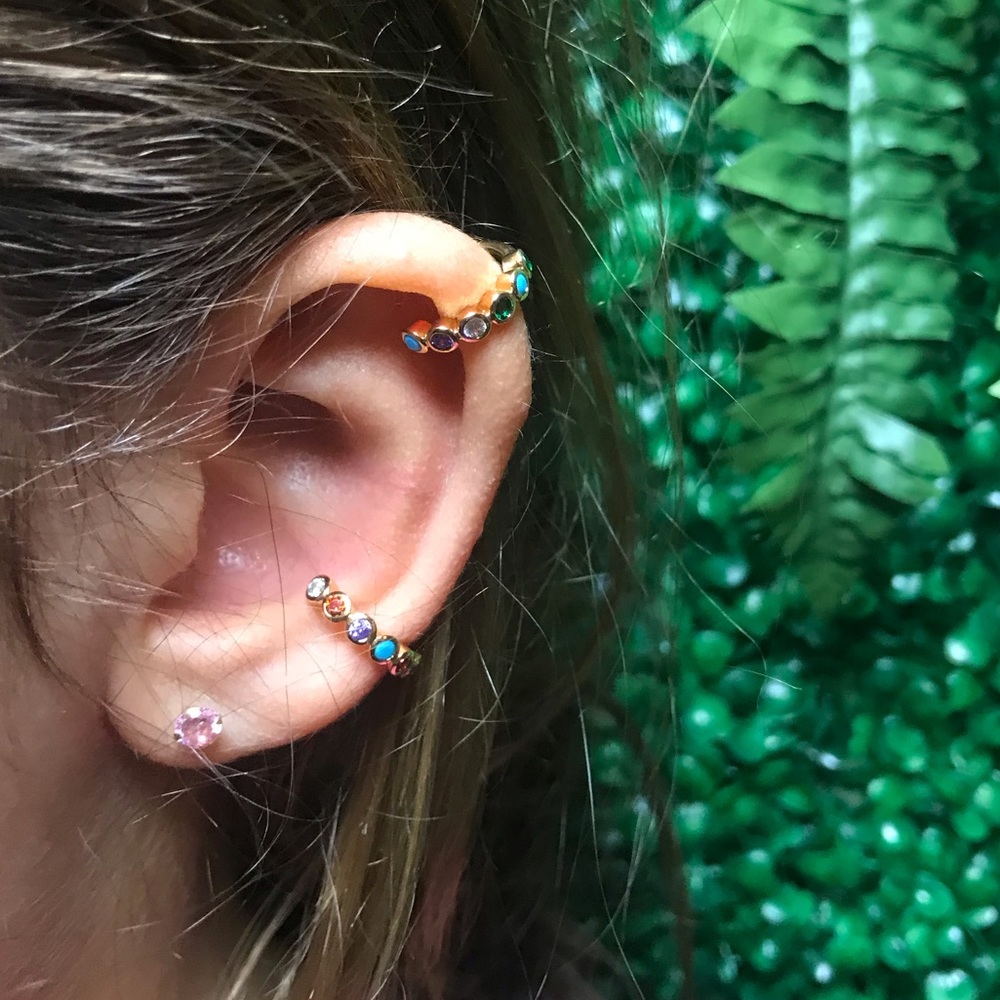 Gold Earhook - Picture 4 of 7
